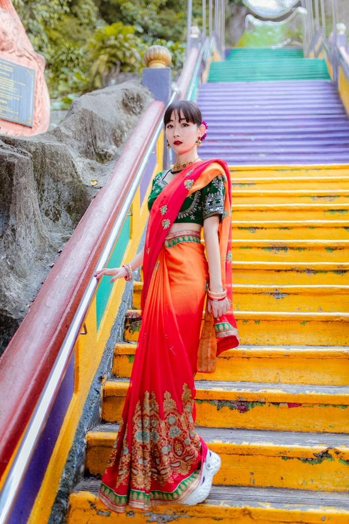 10:30am :Batu Caves: sari try-on, photo session, temple exploration