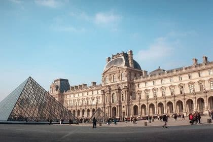 Central Paris Highlights Walking Tour