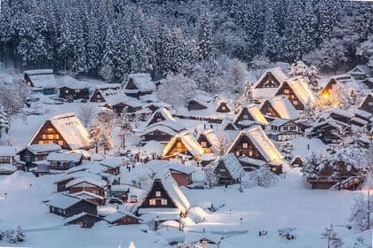 Private Tour of Shirakawago from Kanazawa (Half Day)