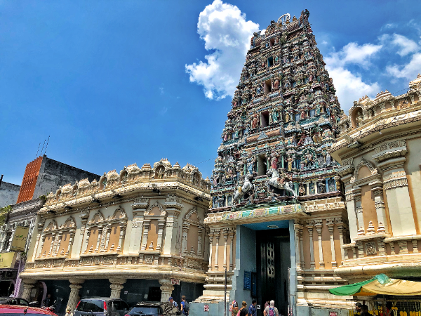11:15 AM – Sri Maha Mariamman Temple (Colorful Hindu Temple)