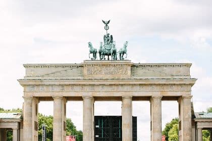 Ultimate E-Bike Tour of Berlin with Beer Garden Stop