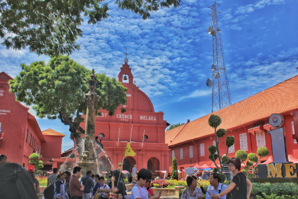  Dutch Square / Red Square