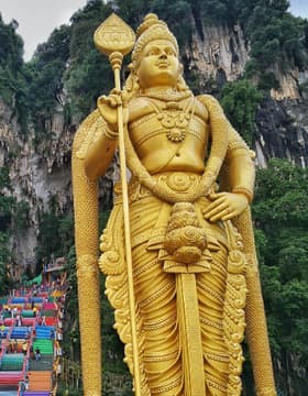 Colmar Tropicale and Batu Caves Day Trip (SIC - Join In Tour)