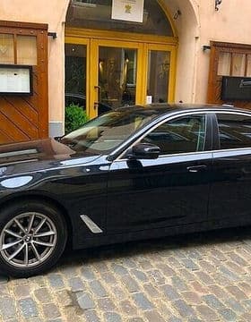 Half day private car charter sight seeing in Hanoi ( 4 hr )