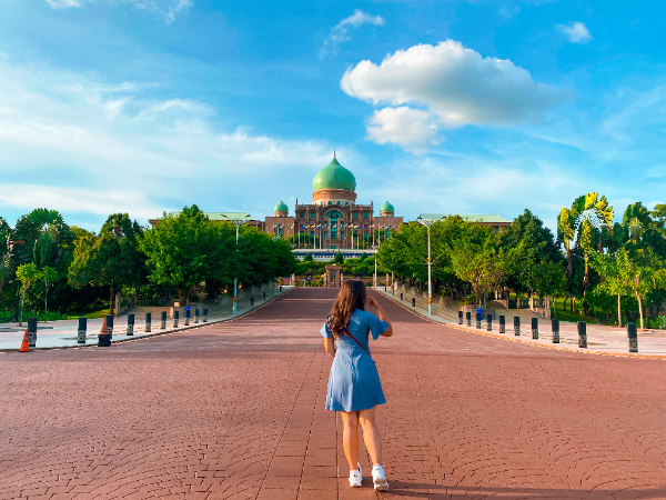 12:25pm Putrajaya Perdana 