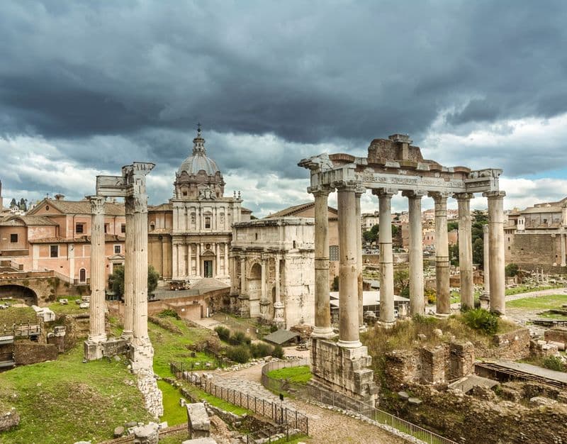 Piazza Venezia / Ancient City