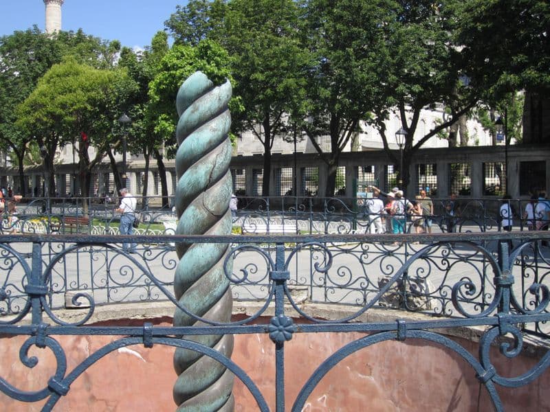 Serpent Column