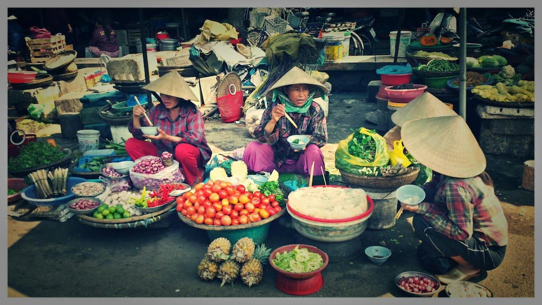 Dong Ba Market