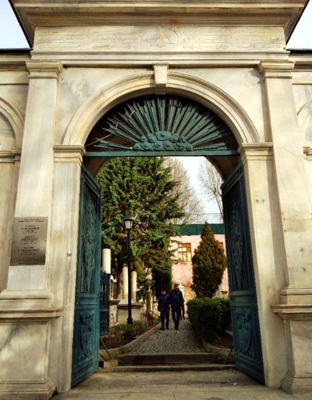 Ahmet Tevfik Pasa Mezarı