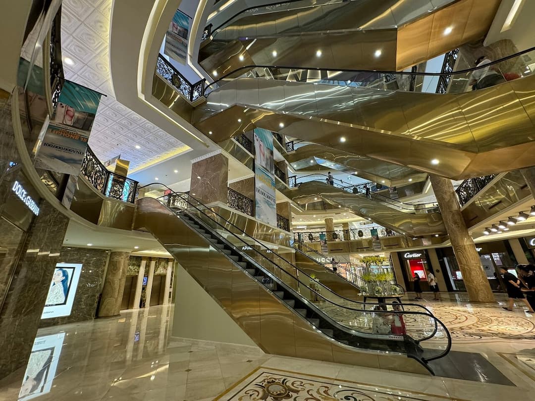 Trang Tien Plaza
