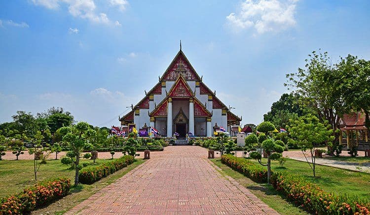 Wihan Phra Mongkhon Bophit
