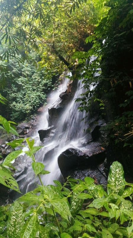 Kanto Lampo Waterfall