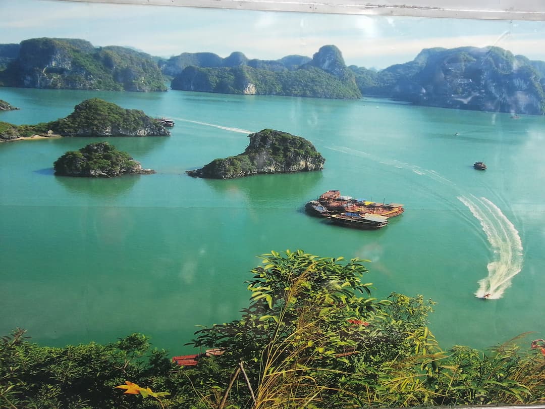 Làng chài Trà Báu