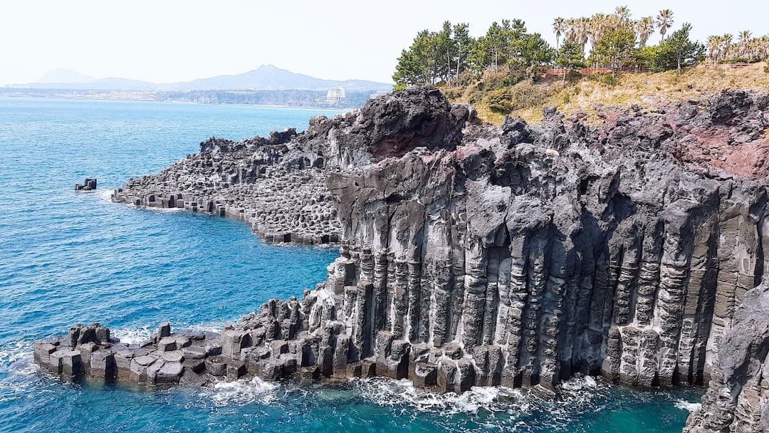 Daepo Haean Jusangjeolli Cliff