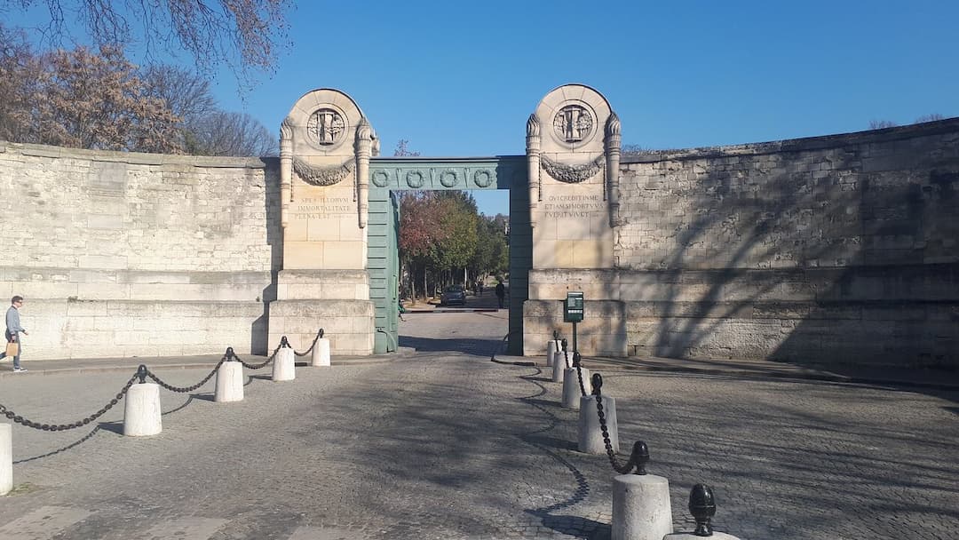 Père-Lachaise Cemetery