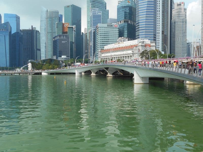 Queen Elizabeth Walk