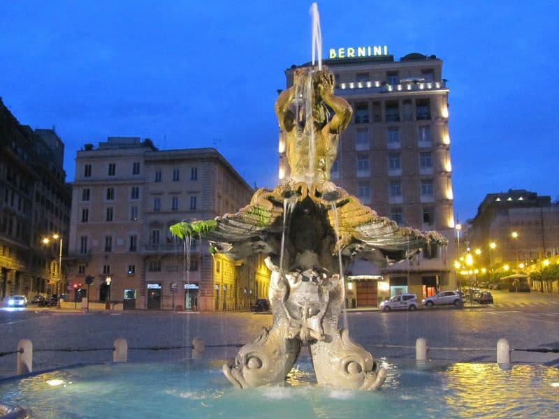 Fontana del Tritone