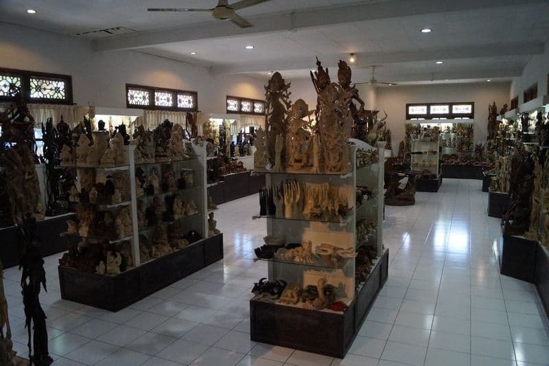 Werochana Wood Carving