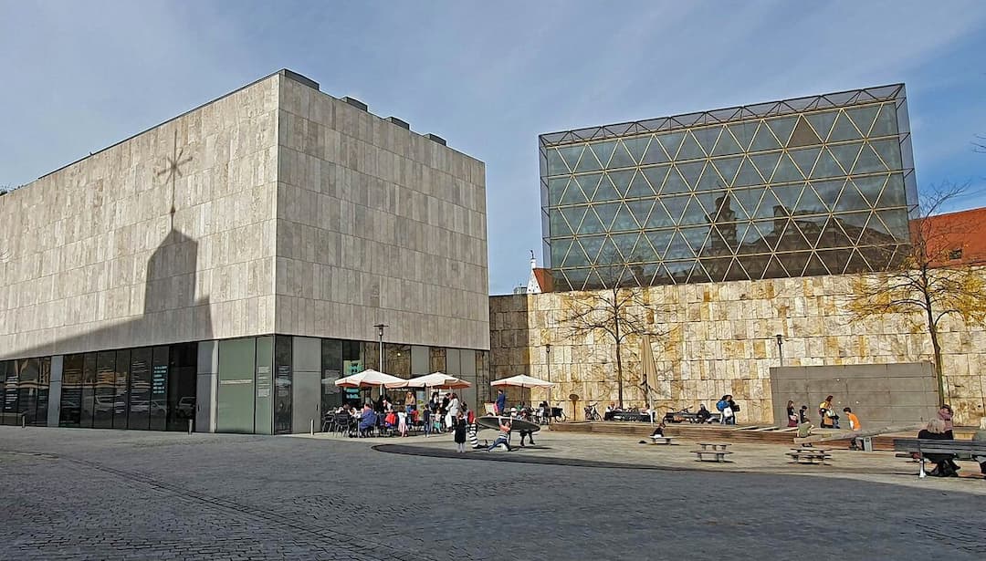 Ohel Jakob Synagogue