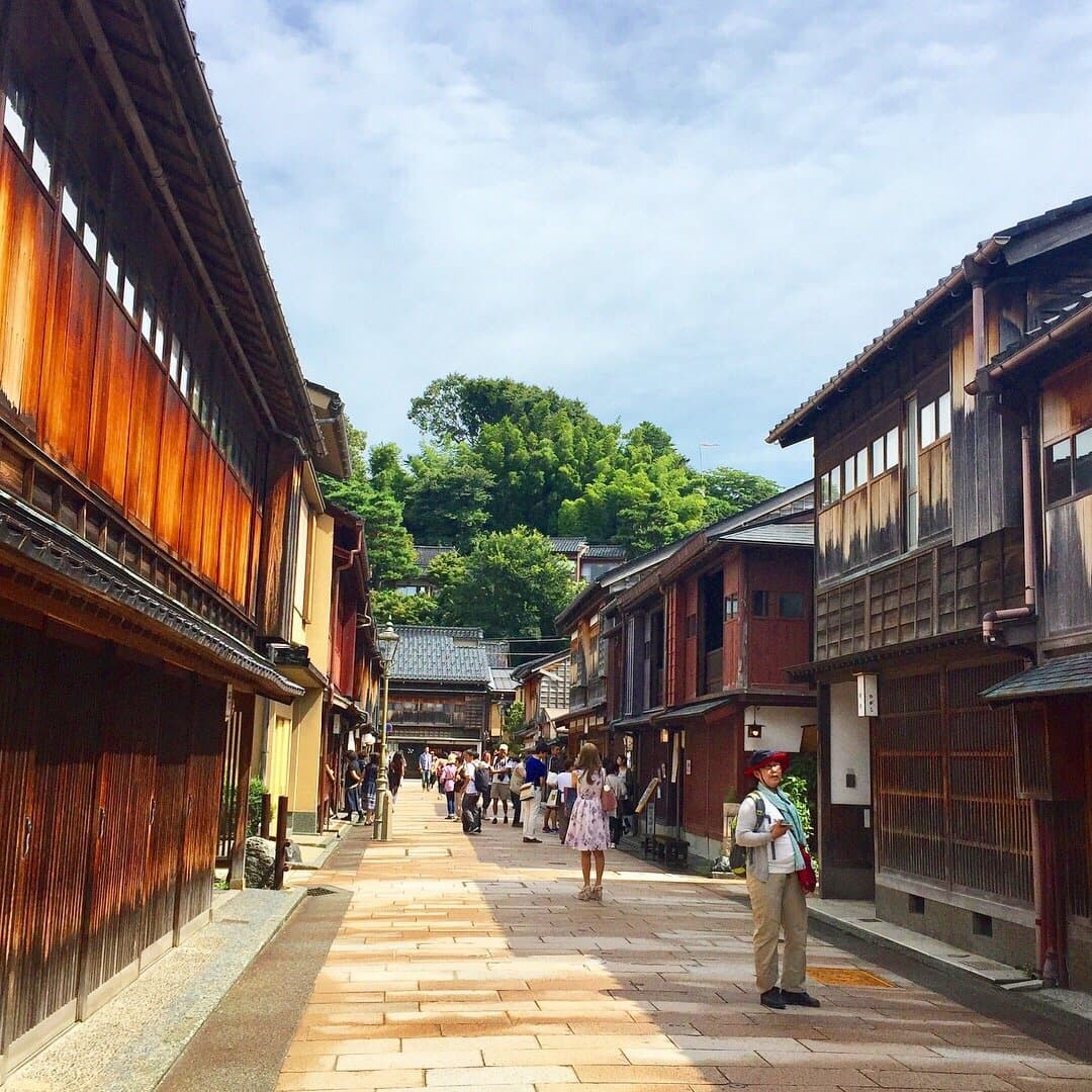 Higashi Chaya District