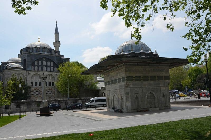 Tophane Meydan Cesmesi